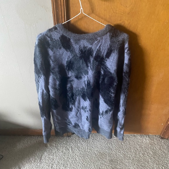 DG2 gray/black sweater - Picture 2 of 2